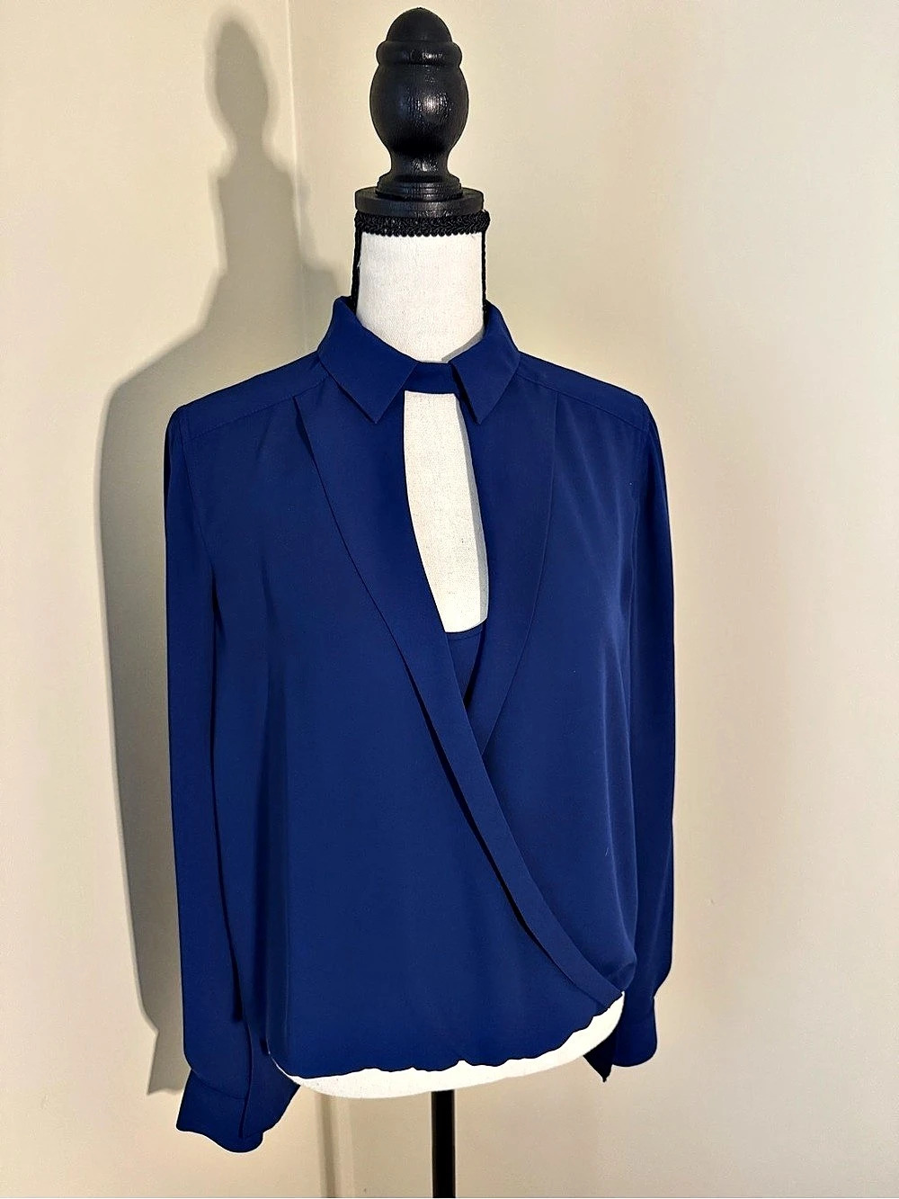 BCBGMAXAZRIA Blue Long Sleeve Blouse Like New